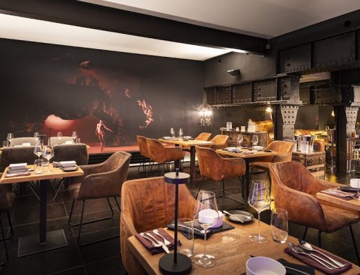 5 Gourmet Restaurant & Bar